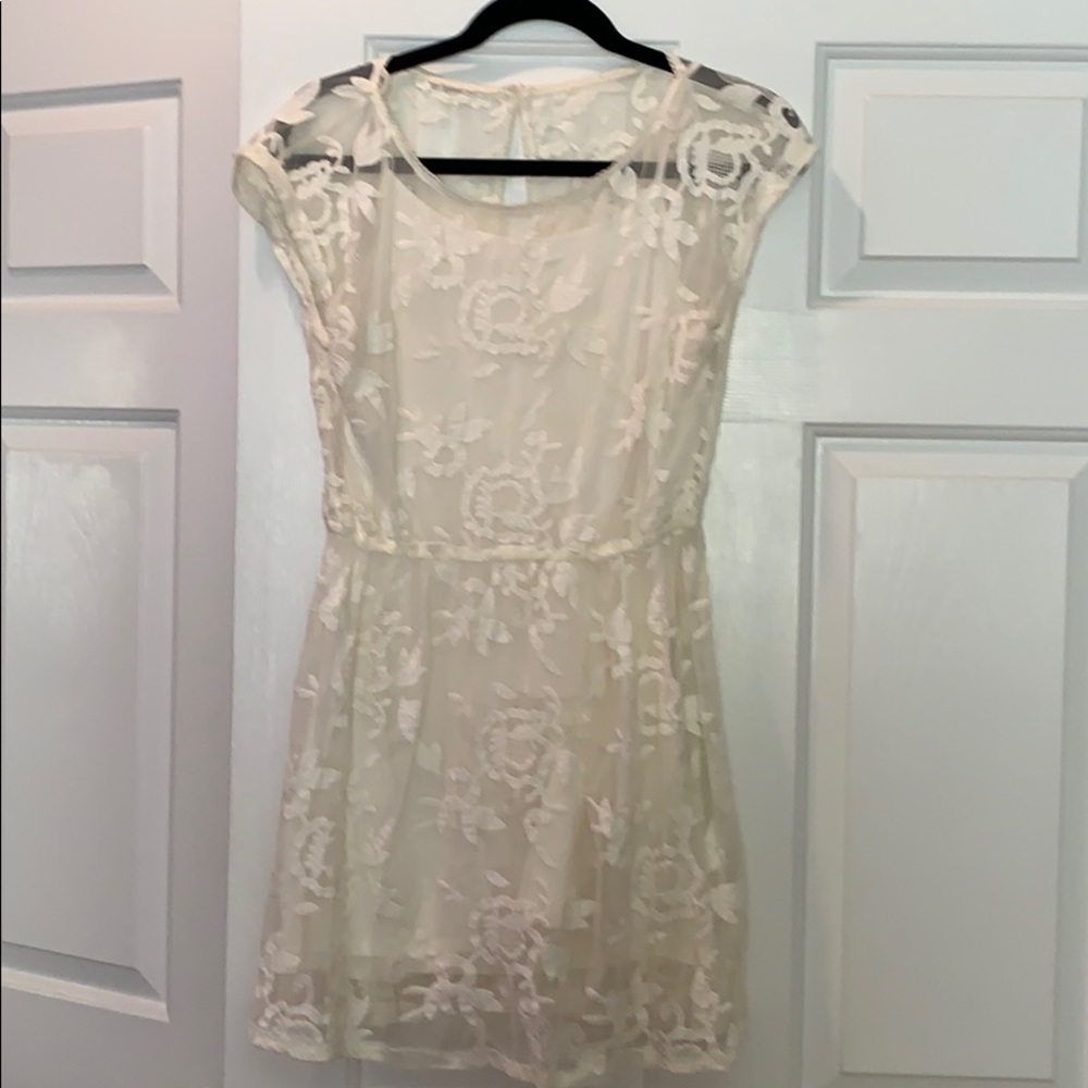 White lace dress